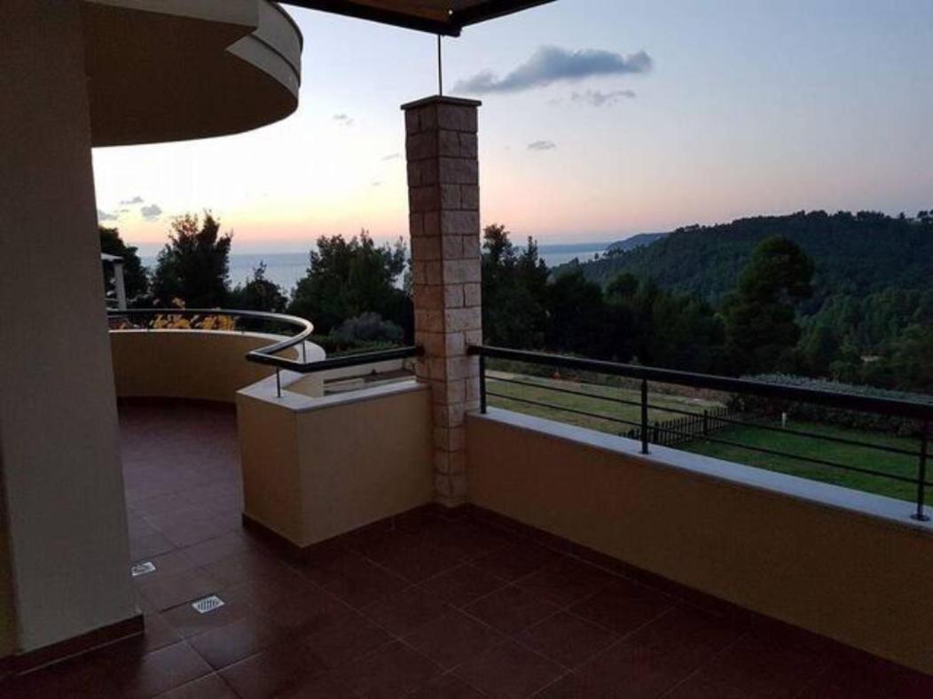 #Luxlikehome Hill Summer Villa Elani 외부 사진